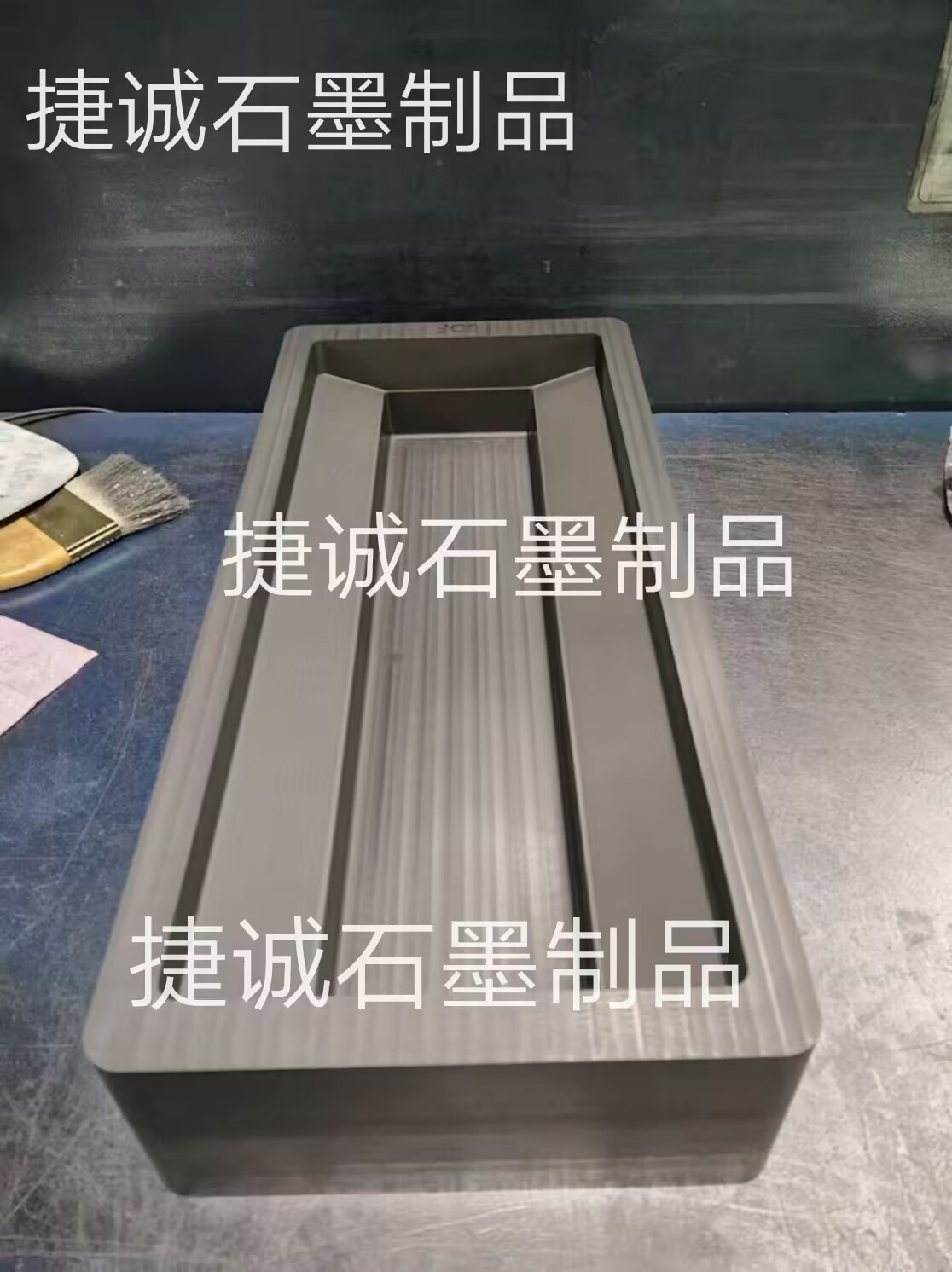 石墨油槽，鑄錠石墨油槽，高純石墨油槽，多槽石墨油槽，耐高溫石墨油槽，金銀鑄錠石墨模具，石墨油槽石墨鑄錠槽，石墨油槽生產(chǎn)廠家